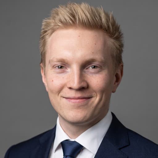 Piotr S.